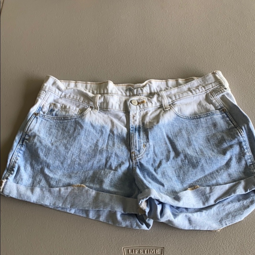 Old navy boyfriend shorts